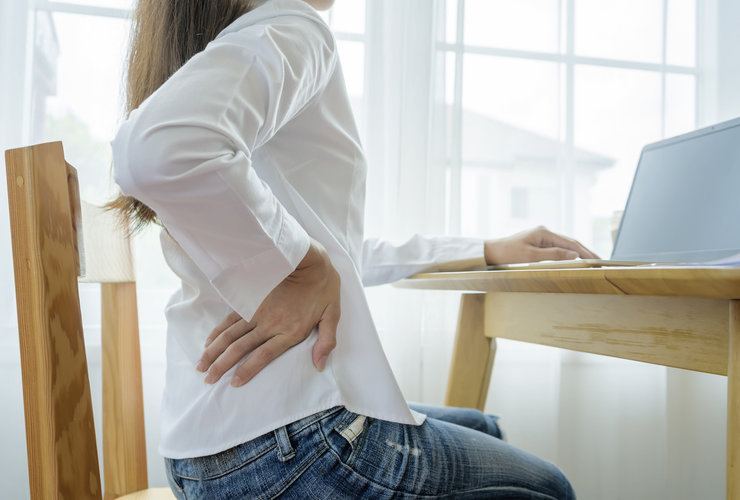 Bolesť chrbta (kríže, krk, lopatky): Ako rozoznať príčiny a čo na ňu naozaj pomáha?